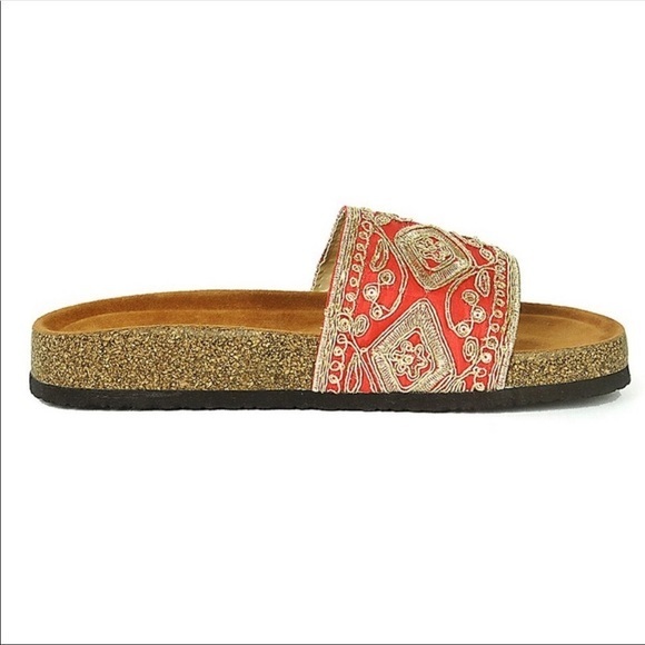 Red embroidered Sandy slide sandal - Picture 4 of 10